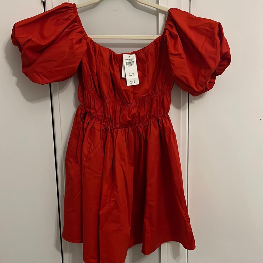 Abercrombie Off-the-Shoulder puff sleeve mini